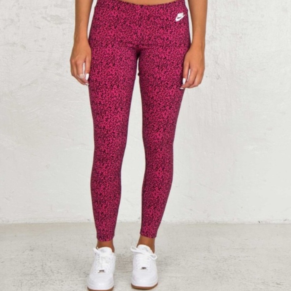 Nike pink print logo leggings size Medium